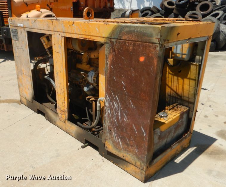 image for item IT9191 1991 Leroi Dresser 185  air compressor