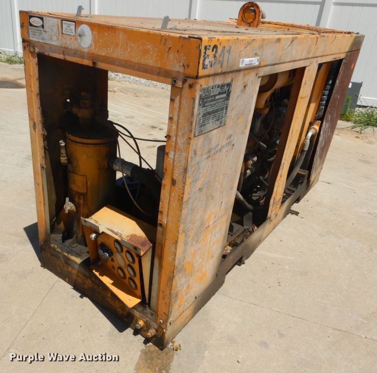 image for item IT9191 1991 Leroi Dresser 185  air compressor