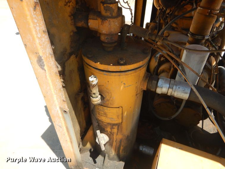 image for item IT9191 1991 Leroi Dresser 185  air compressor