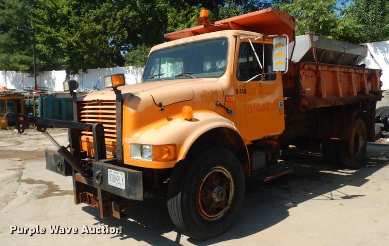 image for item IT9192 1993 International 4900  dump truck