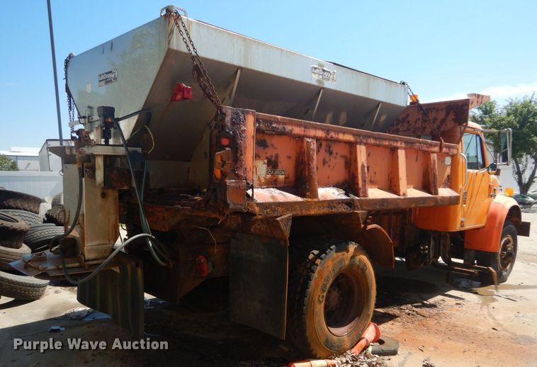 image for item IT9192 1993 International 4900  dump truck