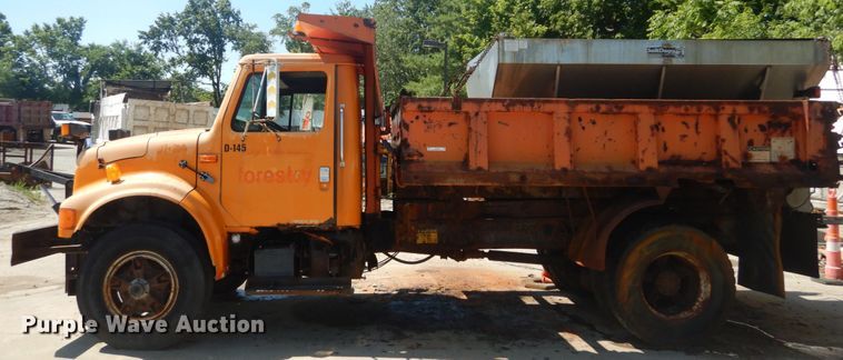 image for item IT9192 1993 International 4900  dump truck