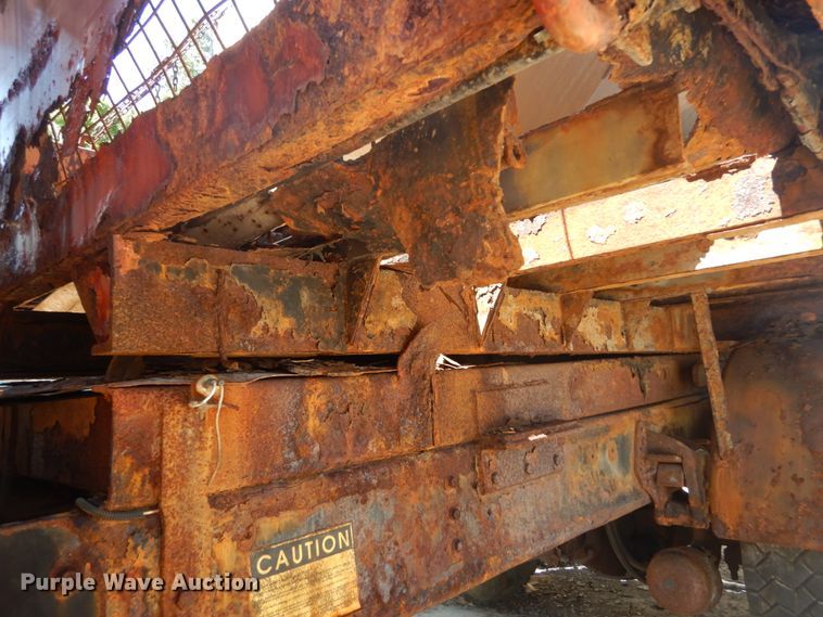 image for item IT9192 1993 International 4900  dump truck