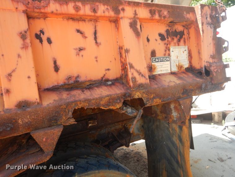 image for item IT9192 1993 International 4900  dump truck