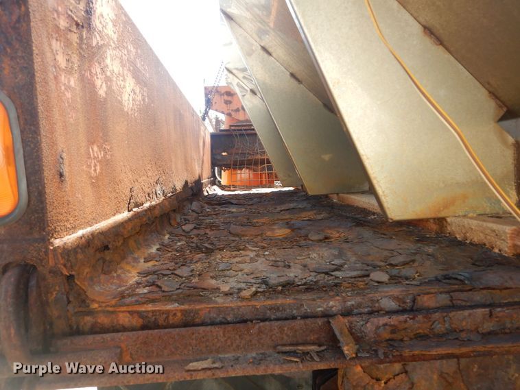 image for item IT9192 1993 International 4900  dump truck