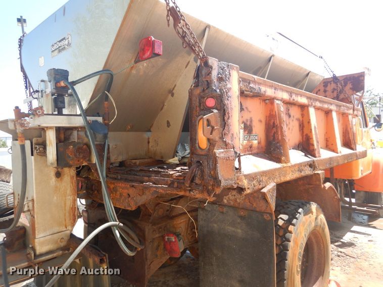 image for item IT9192 1993 International 4900  dump truck