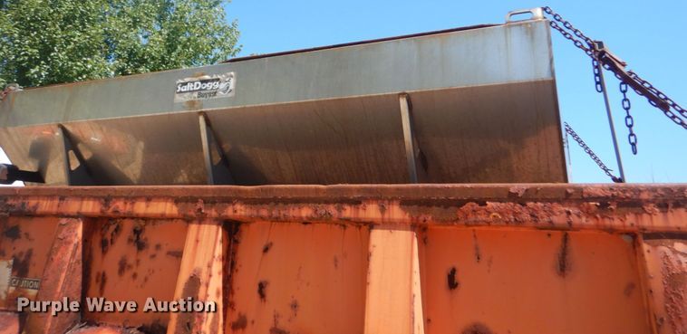 image for item IT9192 1993 International 4900  dump truck