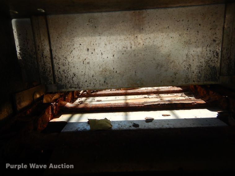 image for item IT9192 1993 International 4900  dump truck