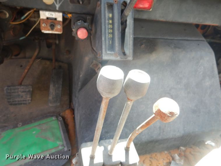 image for item IT9192 1993 International 4900  dump truck