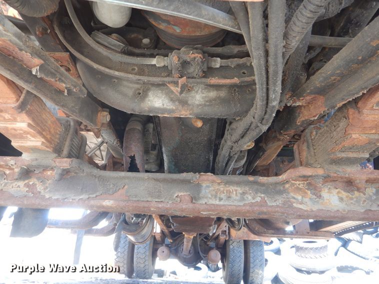 image for item IT9192 1993 International 4900  dump truck