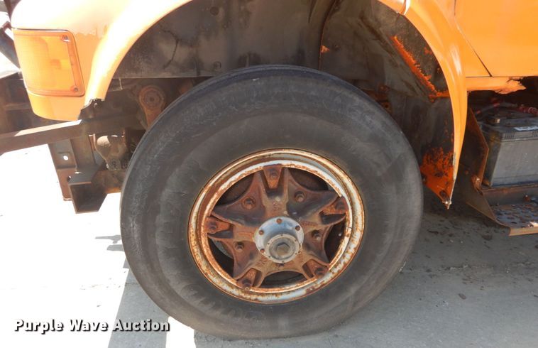 image for item IT9192 1993 International 4900  dump truck