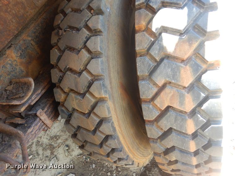 image for item IT9192 1993 International 4900  dump truck