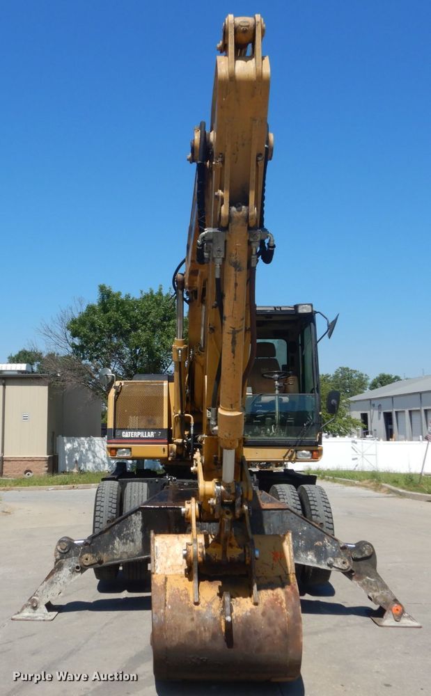 image for item IT9194 2001 Caterpillar M315  excavator