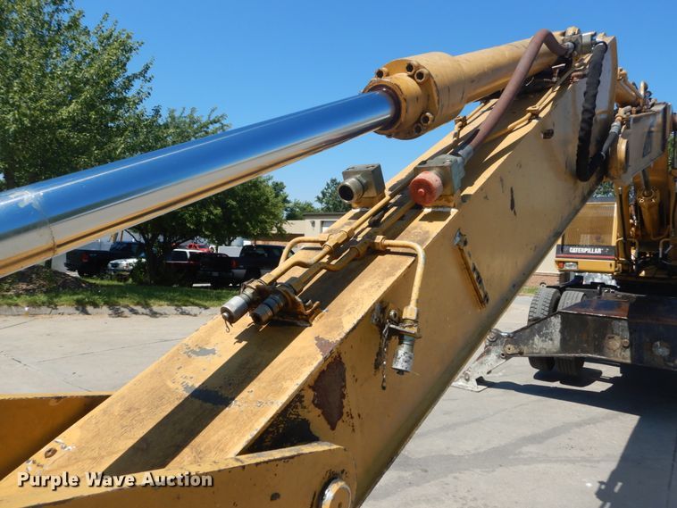 image for item IT9194 2001 Caterpillar M315  excavator