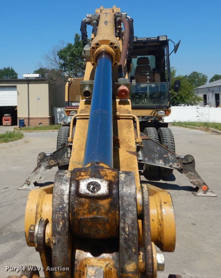 image for item IT9194 2001 Caterpillar M315  excavator