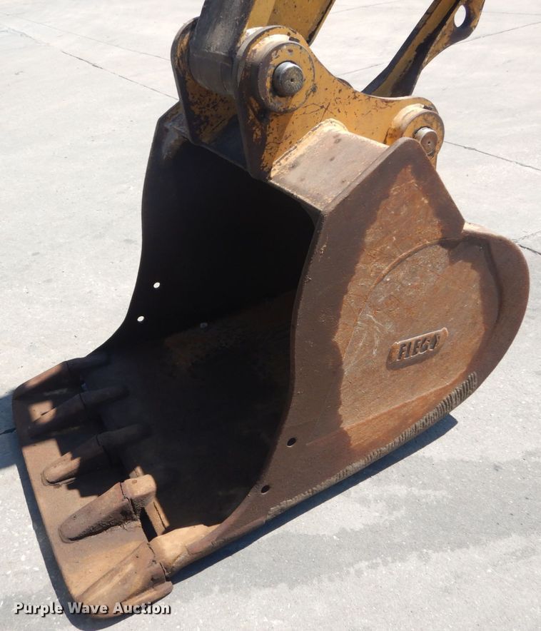 image for item IT9194 2001 Caterpillar M315  excavator