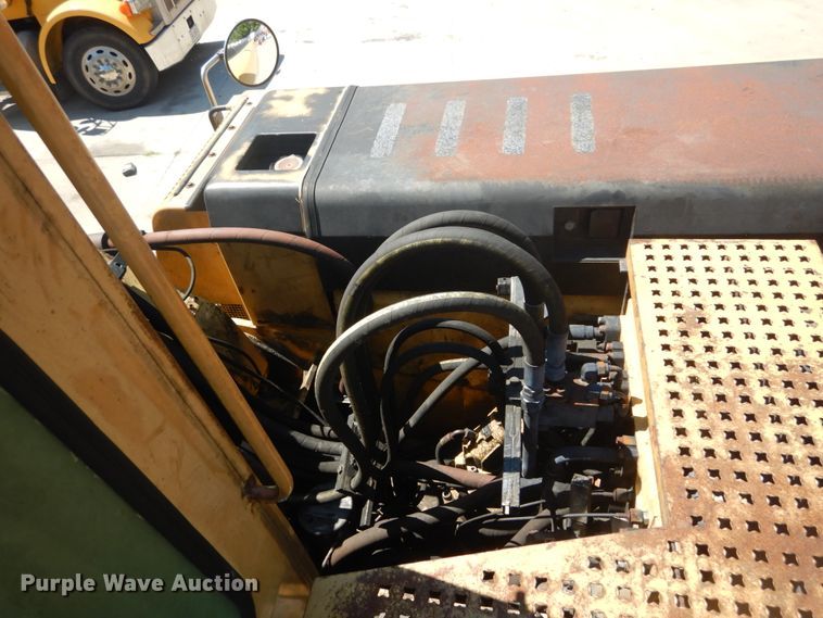 image for item IT9194 2001 Caterpillar M315  excavator