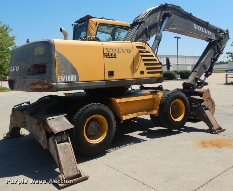 image for item IT9195 2005 Volvo EW180B  excavator