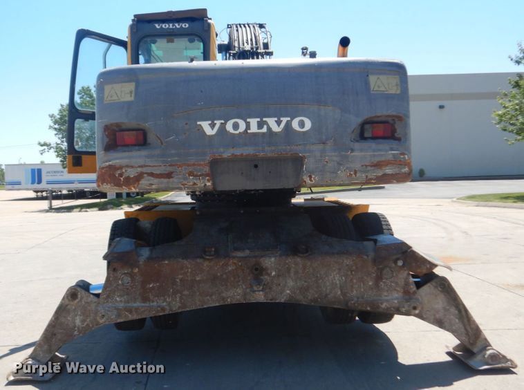 image for item IT9195 2005 Volvo EW180B  excavator