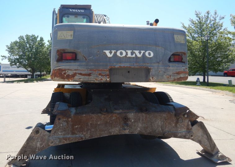 image for item IT9195 2005 Volvo EW180B  excavator
