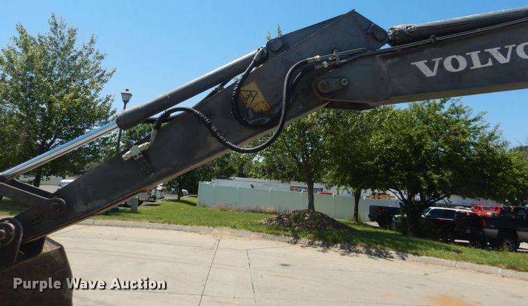 image for item IT9195 2005 Volvo EW180B  excavator