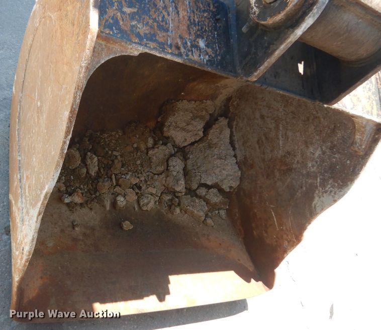 image for item IT9195 2005 Volvo EW180B  excavator