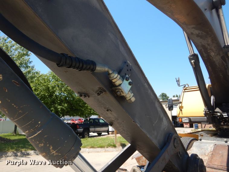 image for item IT9195 2005 Volvo EW180B  excavator