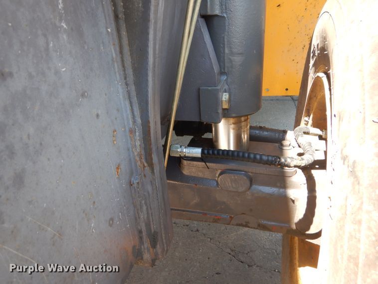 image for item IT9195 2005 Volvo EW180B  excavator