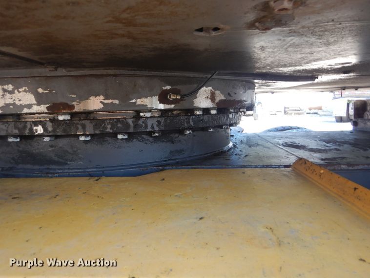 image for item IT9195 2005 Volvo EW180B  excavator