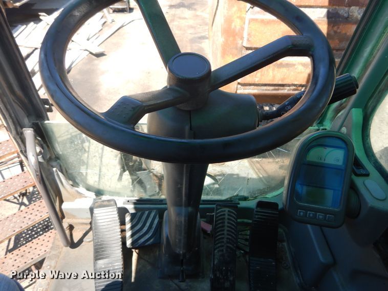 image for item IT9195 2005 Volvo EW180B  excavator