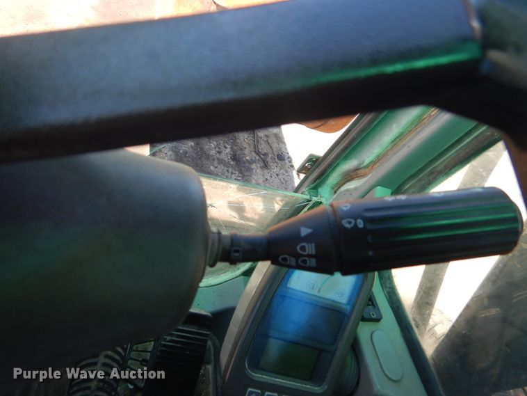 image for item IT9195 2005 Volvo EW180B  excavator