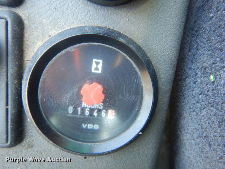 image for item IT9195 2005 Volvo EW180B  excavator