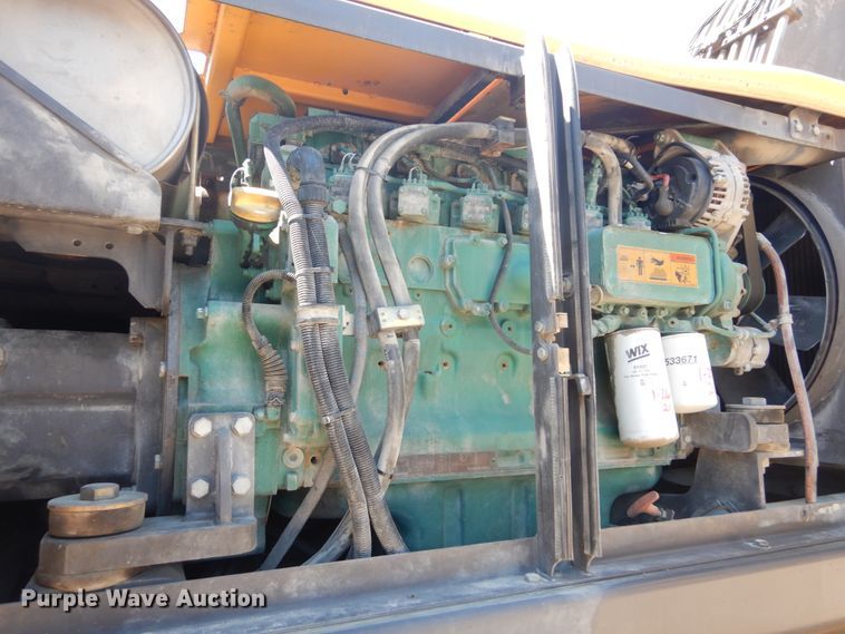 image for item IT9195 2005 Volvo EW180B  excavator