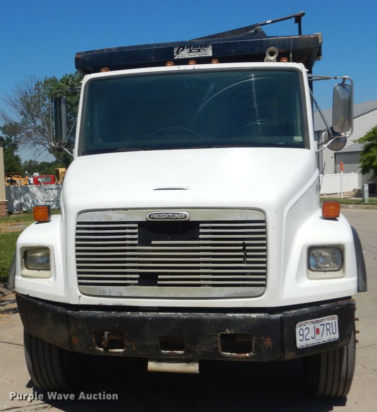 image for item IT9196 1999 Freightliner FL80  dump truck