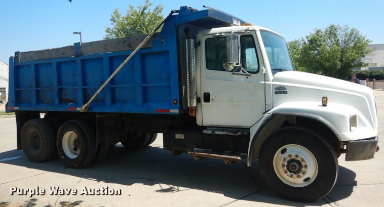 image for item IT9196 1999 Freightliner FL80  dump truck