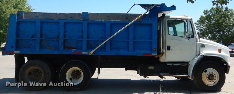 image for item IT9196 1999 Freightliner FL80  dump truck
