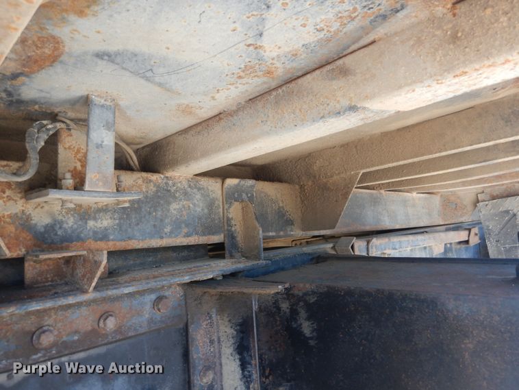 image for item IT9196 1999 Freightliner FL80  dump truck