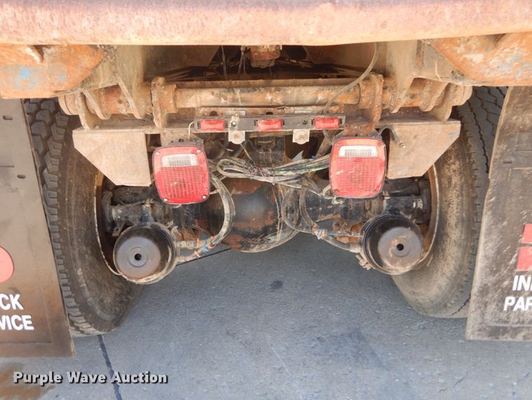 image for item IT9196 1999 Freightliner FL80  dump truck