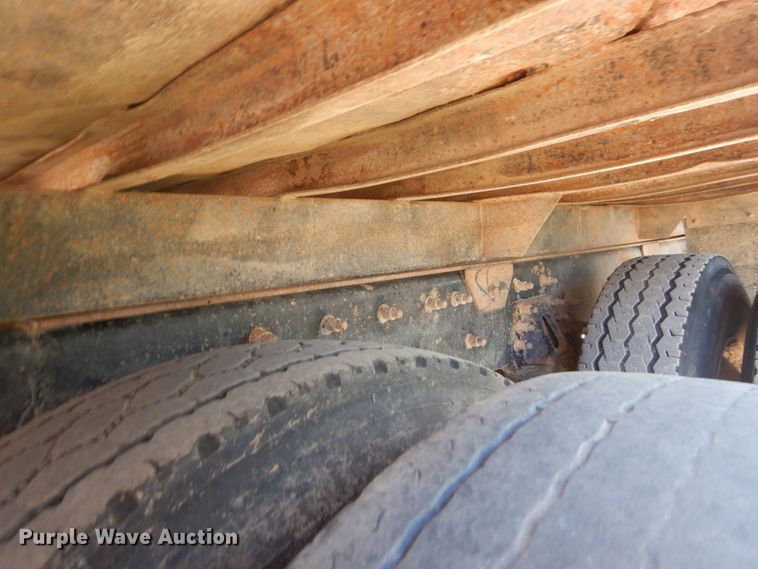 image for item IT9196 1999 Freightliner FL80  dump truck