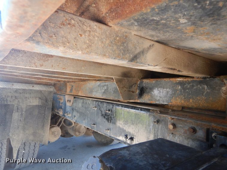 image for item IT9196 1999 Freightliner FL80  dump truck