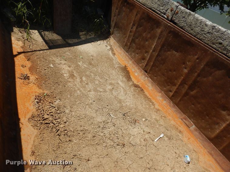 image for item IT9196 1999 Freightliner FL80  dump truck