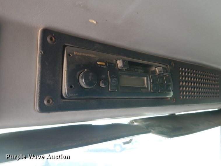 image for item IT9196 1999 Freightliner FL80  dump truck