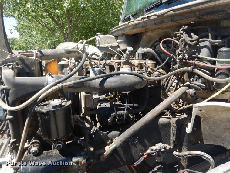 image for item IT9196 1999 Freightliner FL80  dump truck