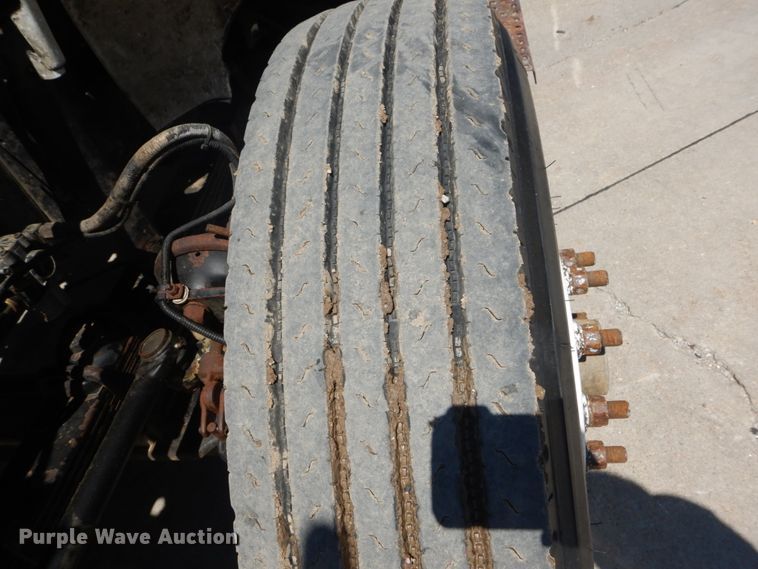 image for item IT9196 1999 Freightliner FL80  dump truck