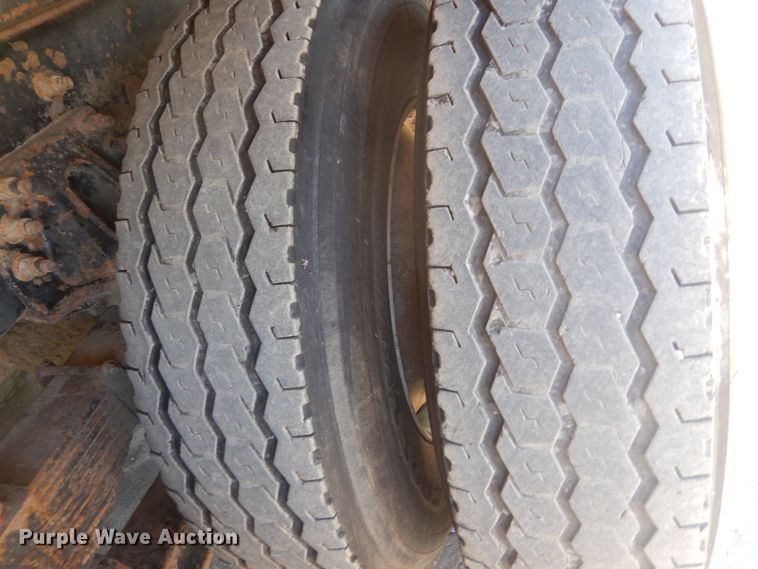 image for item IT9196 1999 Freightliner FL80  dump truck