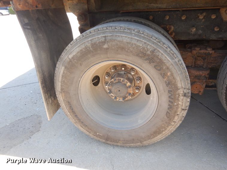 image for item IT9196 1999 Freightliner FL80  dump truck