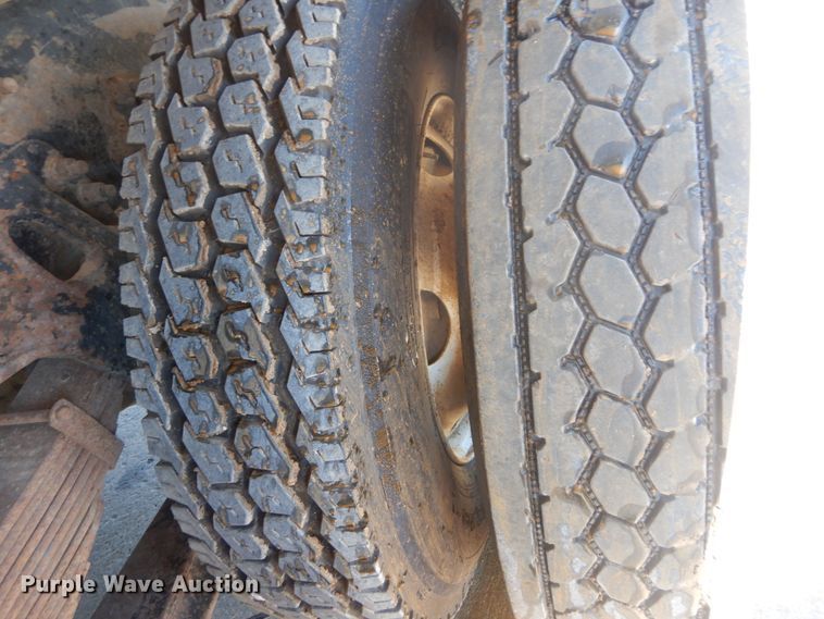 image for item IT9196 1999 Freightliner FL80  dump truck