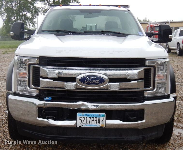 image for item IT9468 2019 Ford F550  rollback truck