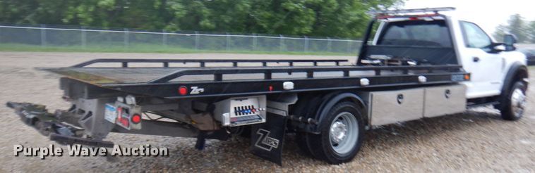 image for item IT9468 2019 Ford F550  rollback truck