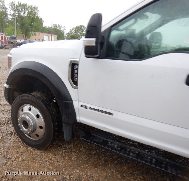 image for item IT9468 2019 Ford F550  rollback truck